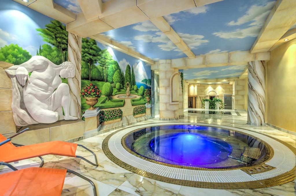 Hotel Krolewskiジャヌフ・ルベルスキ エクステリア 写真