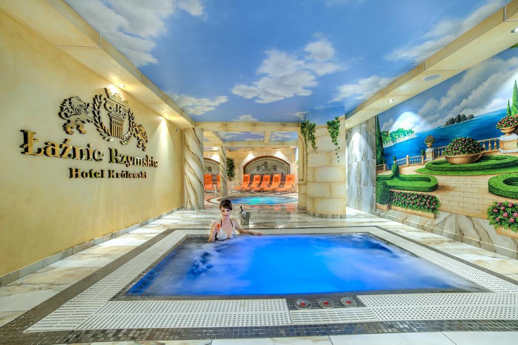 Hotel Krolewskiジャヌフ・ルベルスキ エクステリア 写真