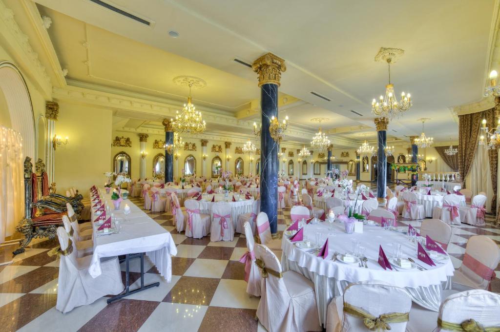 Hotel Krolewskiジャヌフ・ルベルスキ エクステリア 写真