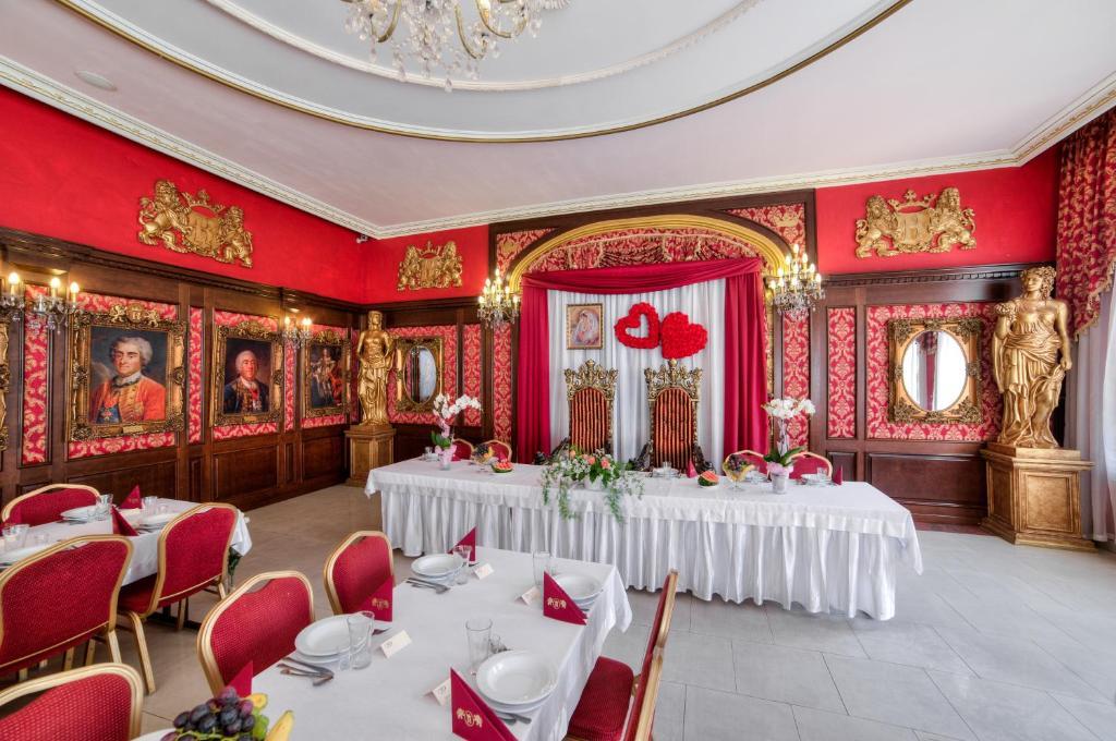 Hotel Krolewskiジャヌフ・ルベルスキ エクステリア 写真