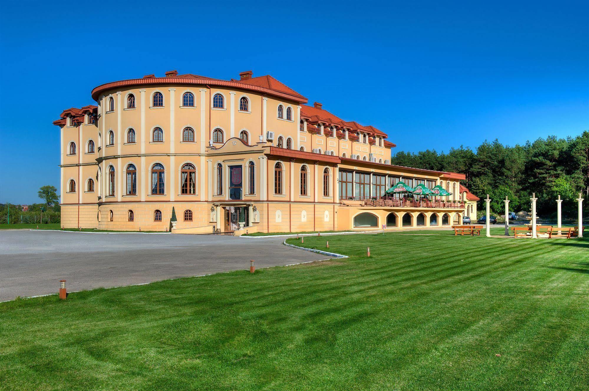 Hotel Krolewskiジャヌフ・ルベルスキ エクステリア 写真