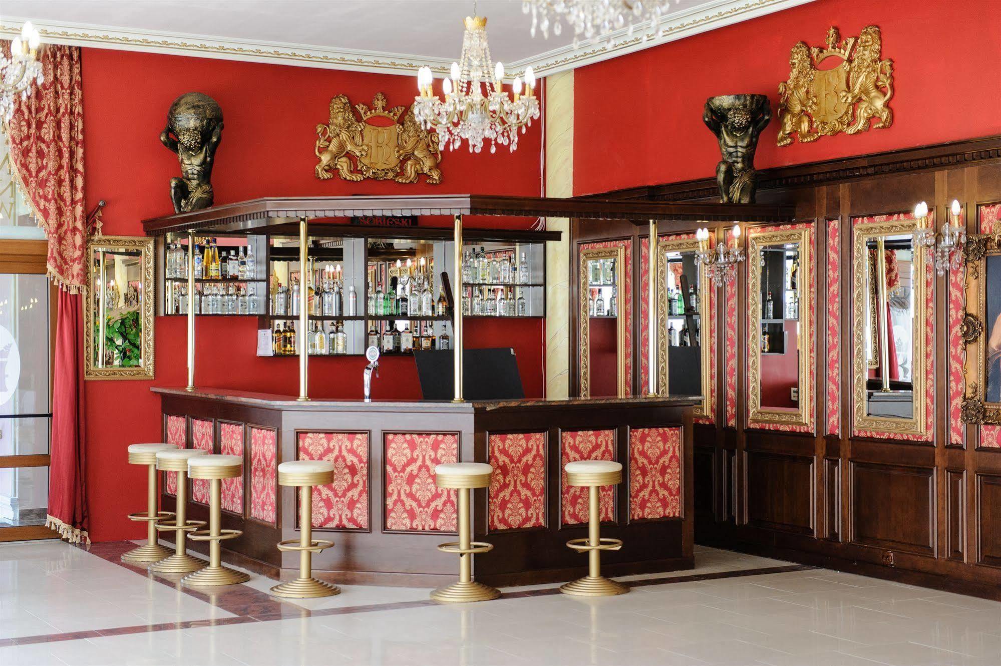 Hotel Krolewskiジャヌフ・ルベルスキ エクステリア 写真
