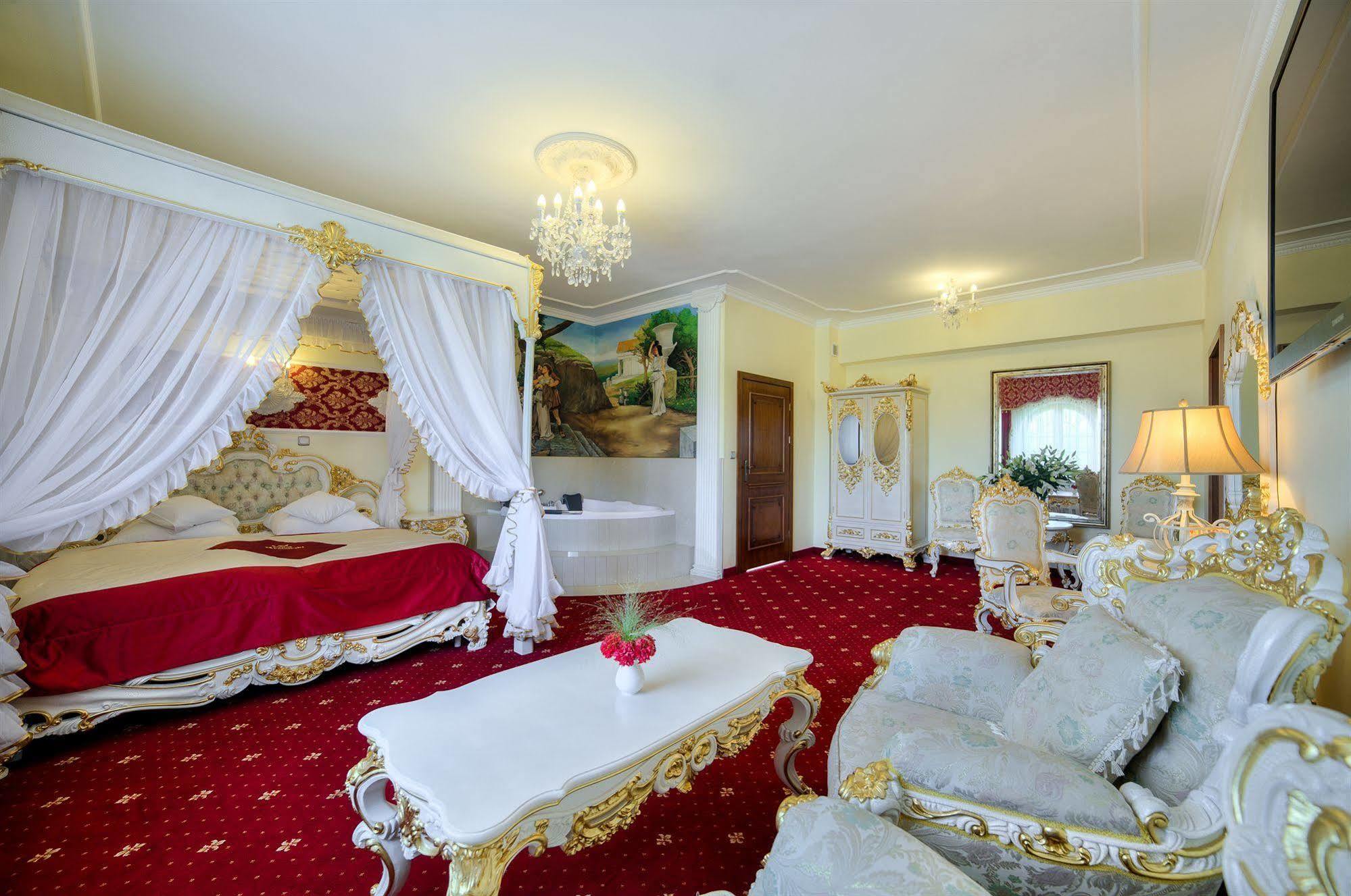 Hotel Krolewskiジャヌフ・ルベルスキ エクステリア 写真